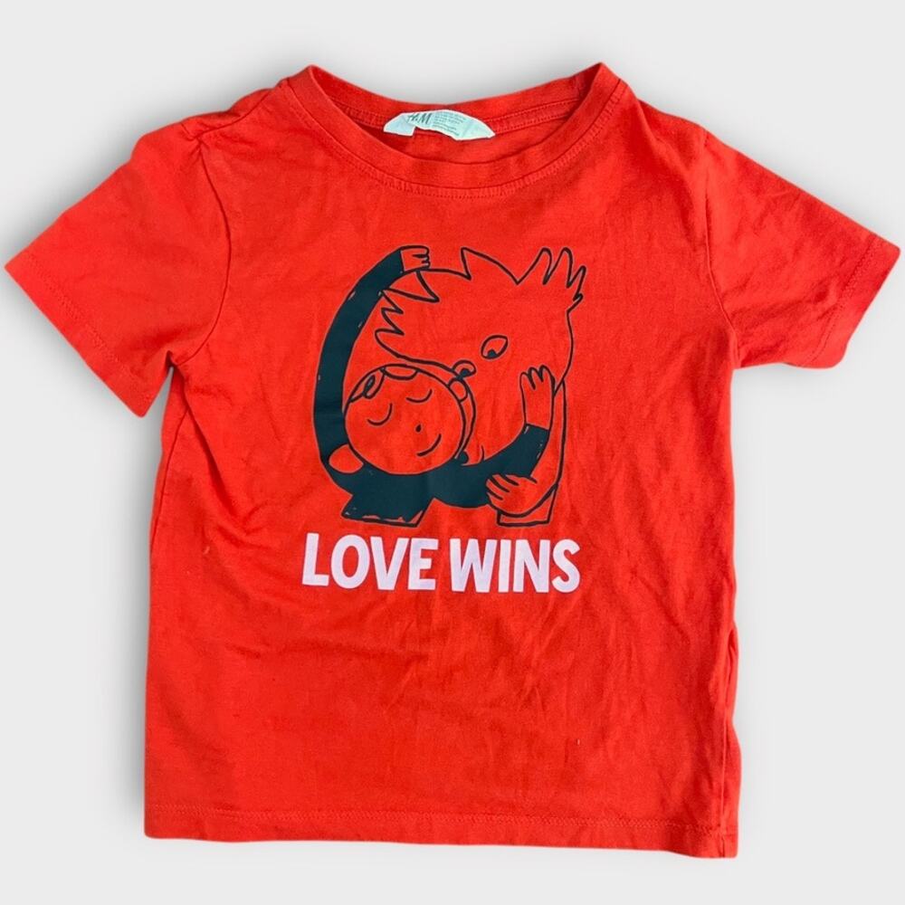 H&M "Love Wins" Red T-Shirt Kids Sz 4-6Y, Pre-Loved Stylish Play